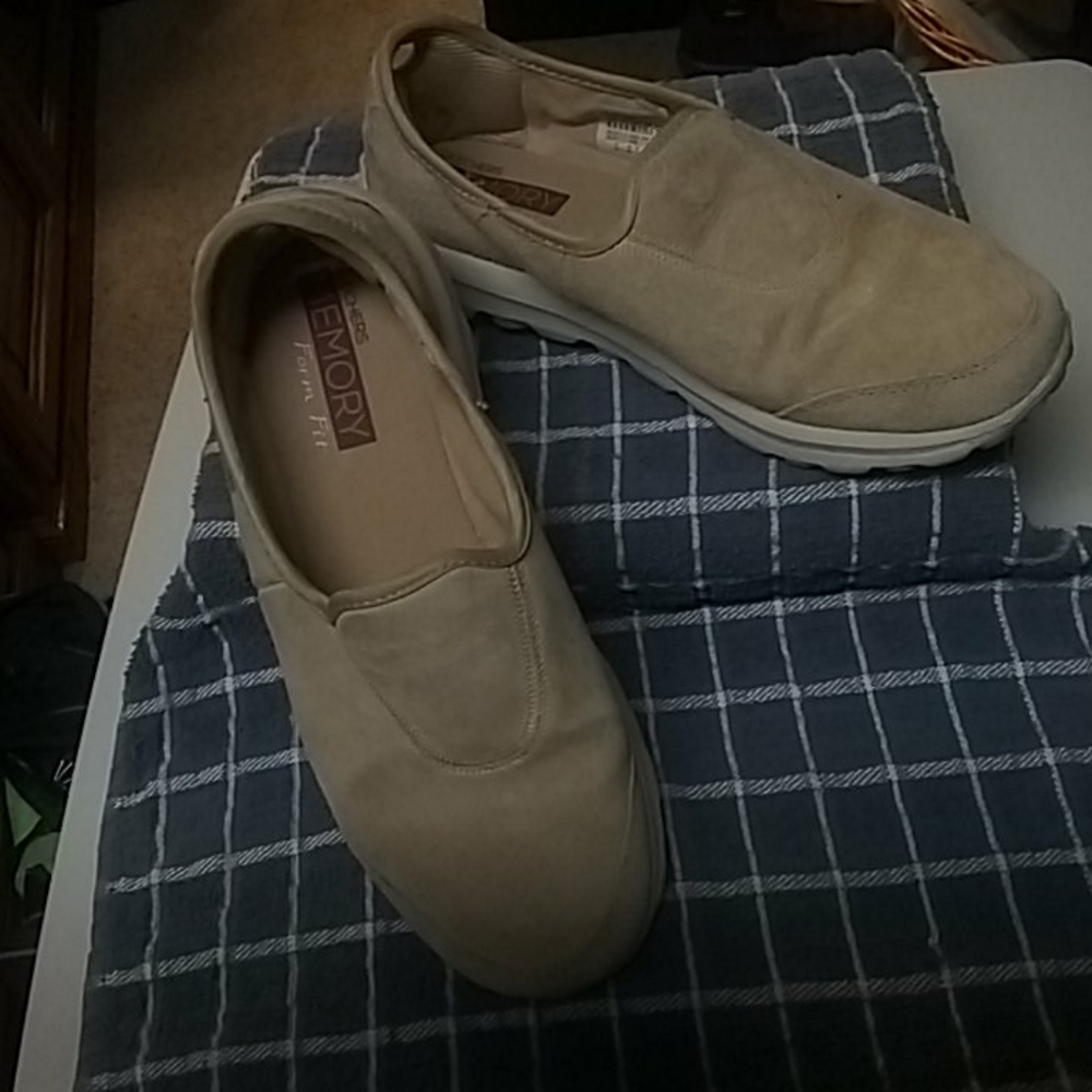 Skechers Cream Casual Shoes
